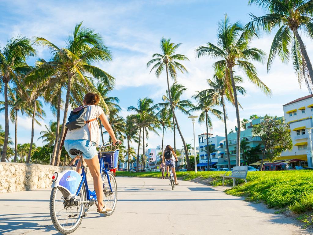 Tourists with City Bike in Miami